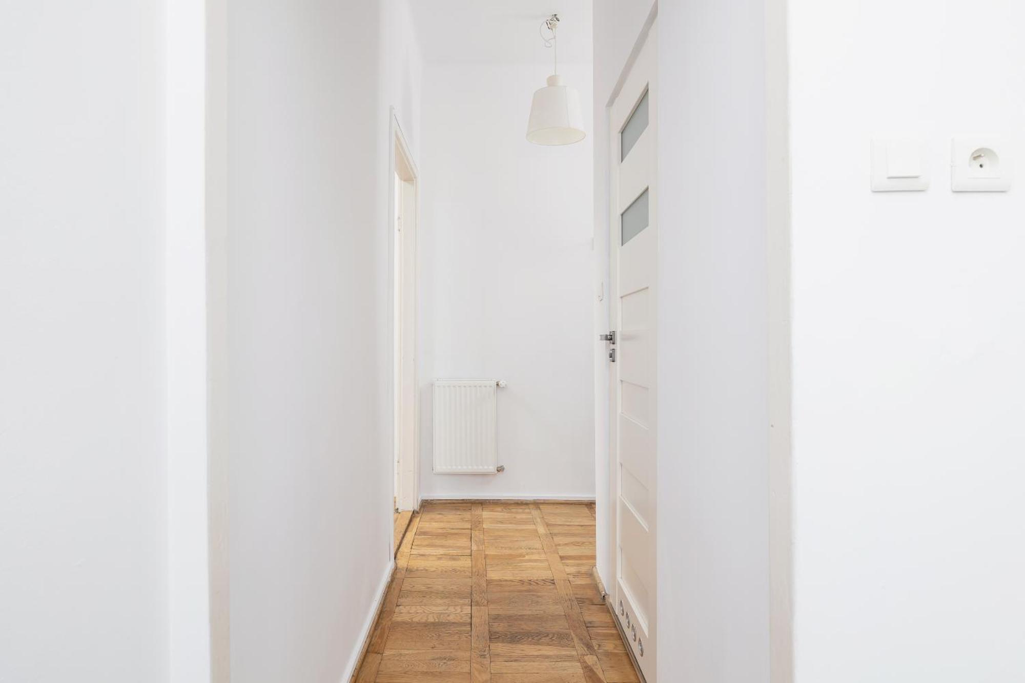 1-Bedroom Apartment With Balcony - Dluga 65 Krakau Buitenkant foto
