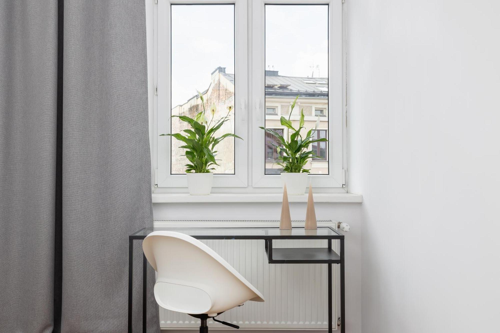 1-Bedroom Apartment With Balcony - Dluga 65 Krakau Buitenkant foto