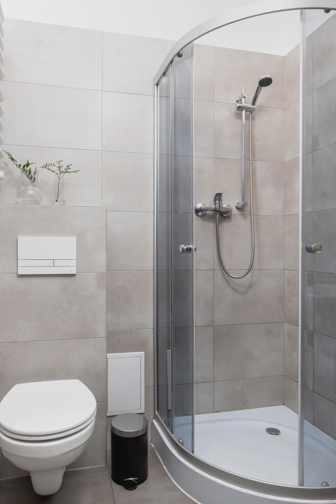 1-Bedroom Apartment With Balcony - Dluga 65 Krakau Buitenkant foto
