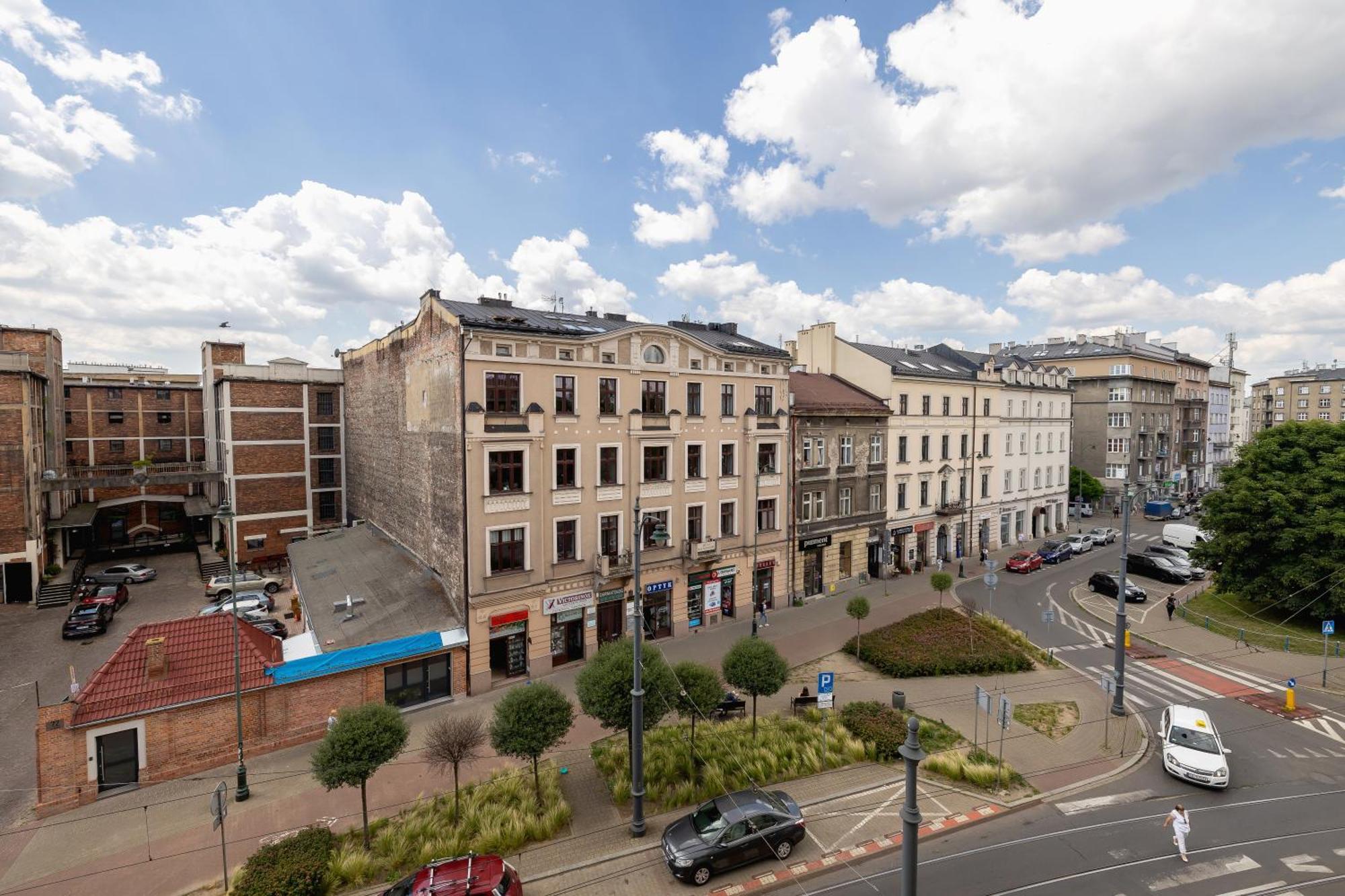 1-Bedroom Apartment With Balcony - Dluga 65 Krakau Buitenkant foto